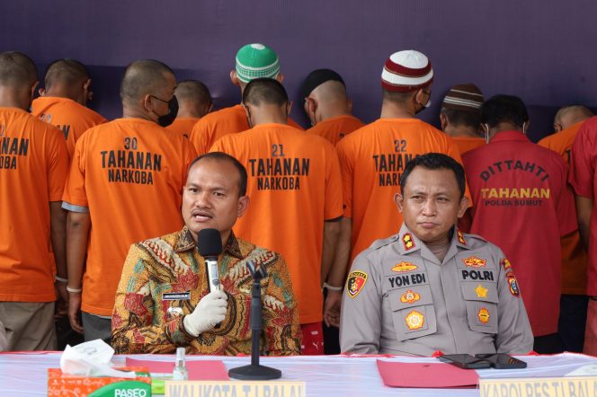 
					Wali Kota Tanjungbalai Hadiri Kunker Sekaligus Konferensi Pers Pengungkapan Kasus Narkoba di Mapolres Asahan