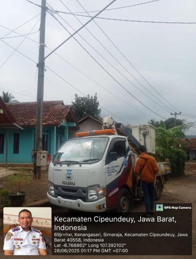 
					Dishub KBB Dapat Apresiasi Warga Cipendeuy, Atas Perbaikan Lampu PJU, Rawing: Dishub KBB Responsif