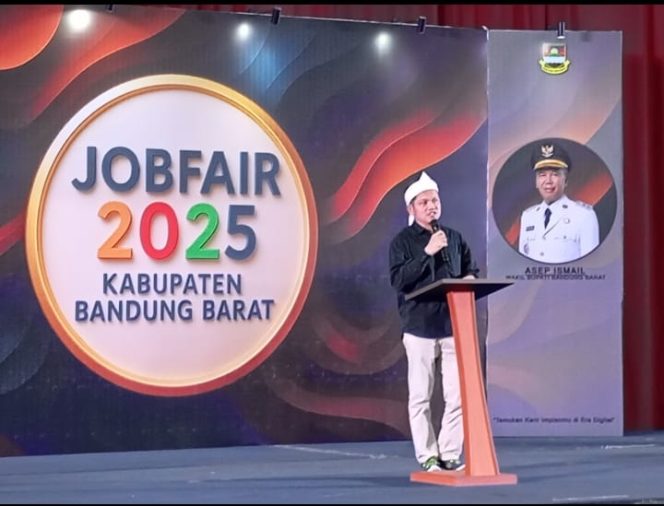 
					Job Fair 2025 Disnaker KBB Sukses Jembatani Ribuan Pencari Kerja dengan Perusahaan