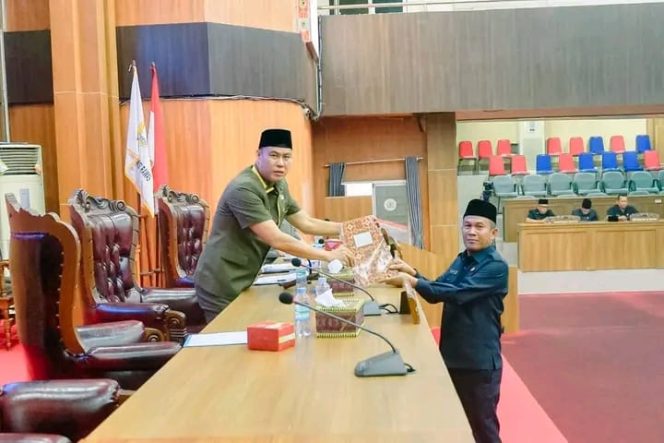 
					Ketua DPRD Mura Pimpin Rapat Paripurna Mendengarkan Penyampaian Raperda Tentang Pertanggungjawaban Pelaksanaan APBD Tahun Anggaran 2024
