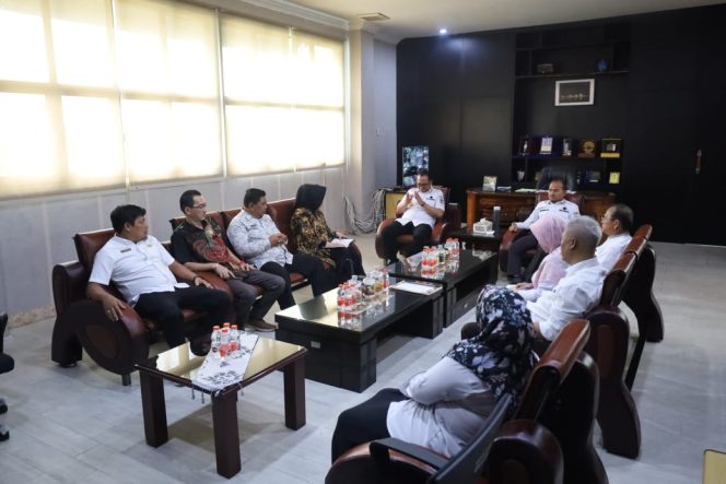 
					Wali Kota Tanjungbalai Terima Audiensi Komisi B DPRD