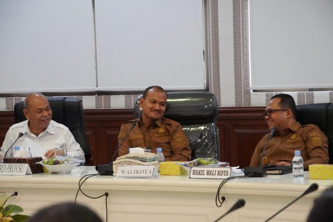 
					Terima Kunker DPRD Sumut, Wali Kota Mahyaruddin Salim Tegaskan Komitmen Pemko Tanjungbalai dalam Pengelolaan Anggaran Transparan, Akuntabel, dan Efektif