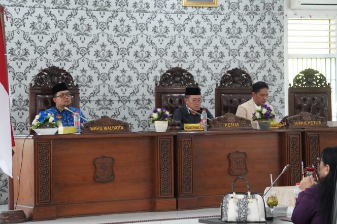 
					Tiga Ranperda Disetujui DPRD, Wakil Wali Kota Tanjungbalai Ucapkan Terimakasih, Semoga Kerjasama