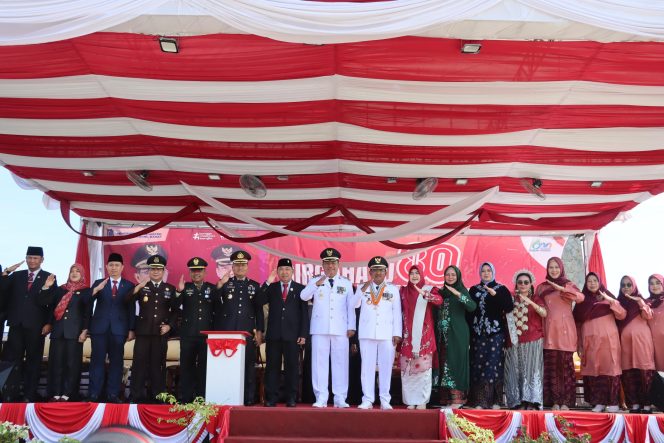 Kapolres Tanjab Barat Bersama Forkopimda Hadiri Upacara Peringatan HUT ke-80 RI di Kuala Tungkal