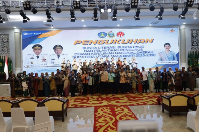 
					Mashandayani Dikukuhkan Sebagai Bunda PAUD Kota Tanjungbalai Masa Bakti 2025-2030