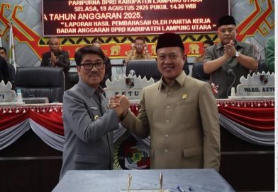 Paripurna DPRD Bupati Sampaikan Rancangan Perubahan APBD Tahun Anggaran 2025