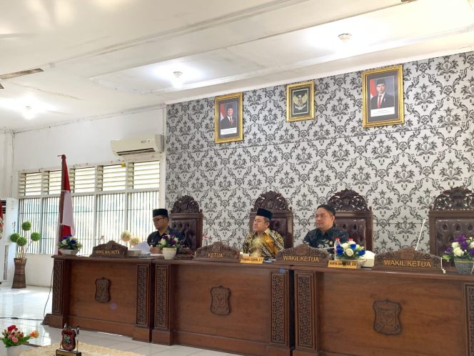 
					Wakil Wali Kota Tanjungbalai Hadiri Rapat Paripurna Penyampaian Pendapat Akhir dan Pengambilan Keputusan Fraksi DPRD Terhadap RPJMD Kota Tanjungbalai 2025-2029 dan Ranperda Pelaksanaan APBD 2024