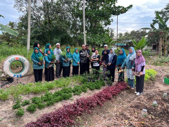 
					Wakil Wali Kota dan Staf Ahli TP PKK Tanjungbalai Kunjungi Kelurahan Pahang Terkait Program Aku Hatinya PKK