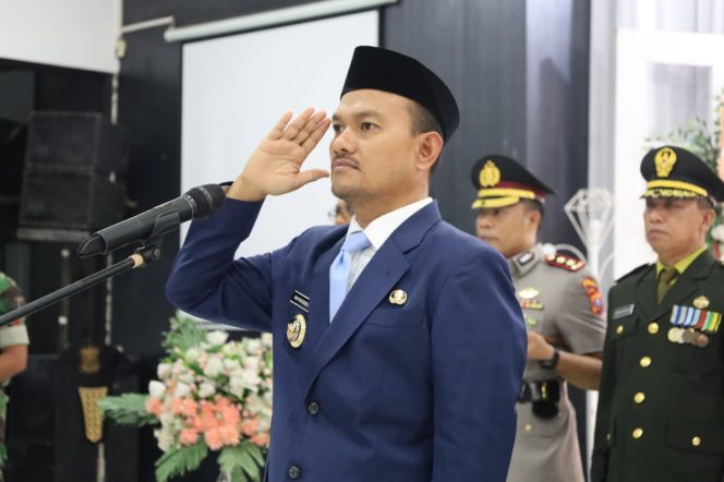 
					Wali Kota Mahyaruddin Salim Kukuhkan 45 Anggota Paskibraka Kota Tanjungbalai Tahun 2025