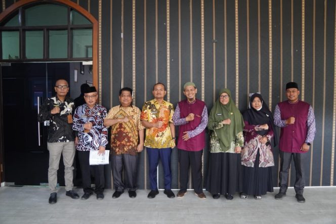 
					Wali Kota Mahyaruddin Salim Terima Audiensi Pengurus Yayasan Pendidikan Islam Terpadu (YPIT) “Nurul Qur’an” Kota Tanjungbalai