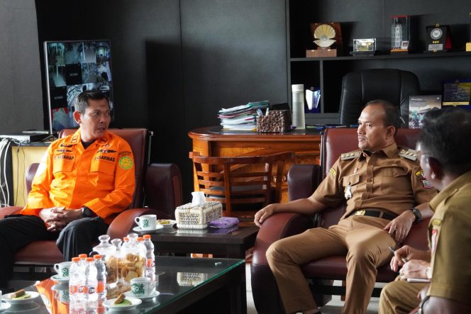 
					Wali Kota Mahyaruddin Salim Terima Audiensi Pos SAR Tanjungbalai Asahan, Perkuat Kordinasi dan Sinergitas Mitigasi Bencana