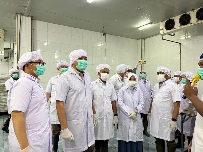 
					Wali Kota Tanjungbalai Dampingi Kepala Barantin Kunjungi PT Halindo, Perusahaan Eksportir Hasil Laut