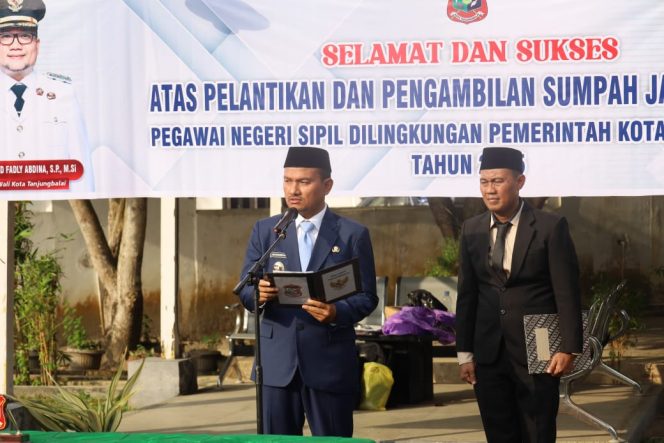 
					Wali Kota Tanjungbalai Lantik Pejabat Tinggi Pratama dan Pejabat Administrator, Tekankan Pentingnya Peningkatan dan Evaluasi Kinerja
