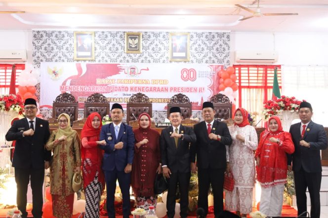 
					Wali Kota dan Wakil Wali Kota Tanjungbalai Hadiri Rapat Paripurna Mendengarkan Pidato Kenegaraan di DPRD Kota Tanjungbalai