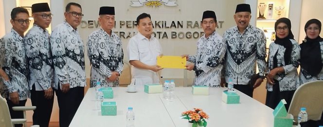 
					PGRI ke Adityawarman: Bagaimanapun Formulasinya SPMB SMA Negeri akan Ricuh