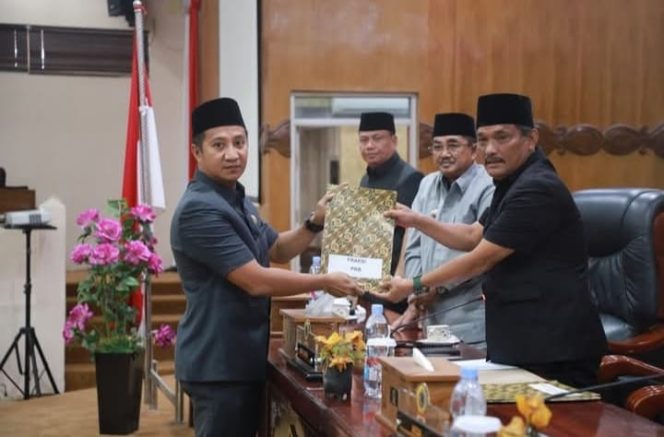 
					Bupati Anwar Sadat Hadiri Rapat Paripurna Kedua DPRD Tanjung Jabung Barat Bahas Ranperda APBD 2026