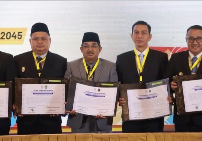 
					Bupati Tanjab Barat Tandatangani Komitmen Bersama Pembangunan Meritokrasi Instansi Daerah di Palembang