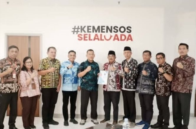 
					Bupati Tanjung Jabung Barat Bahas Percepatan Pembangunan Sekolah Rakyat di Kemensos RI  ‎