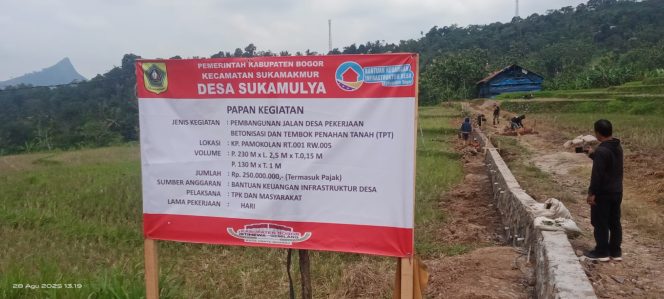 
					Desa Sukamulya Kecamatan Sukamakmur Realisasikan Anggaran Bankeu Samisade Bangun Betonisasi Jalan Desa dan TPT Angaran 2025