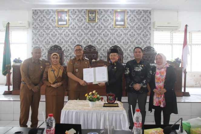 
					Rapat Paripurna DPRD Kota Tanjungbalai Mengenai Ranperda RT RW 2025-2045 dan Ranperda Perubahan Kedua PERDA No 6 Tahun 2016 Tentang Perangkat Daerah
