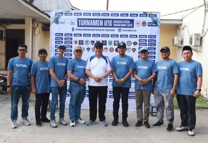 
					Wabup Tanjab Barat Buka Turnamen Futsal U-18 AFKAB, Ajang Seleksi Menuju Porprov 2026