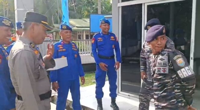 
					Jalesveva Jaya Mahe Dilautan Tetap Jaya, Kasat Polairud Polres Asahan Menghadiri Ulang Tahun TNI AL Lanal Tg Balai Asahan