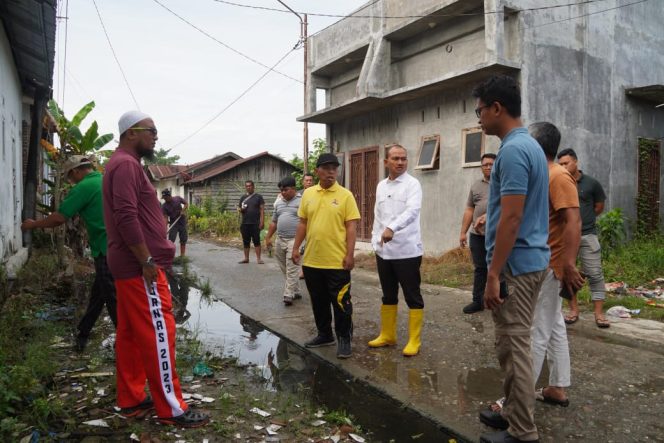 
					Serius Tangani Banjir, Wali Kota Tanjungbalai Tinjau Langsung Titik Lokasi di Lingkungan V, Kelurahan Sijambi