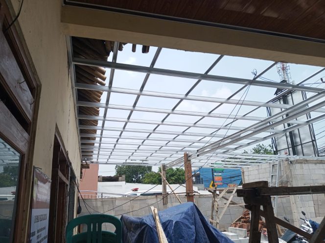 
					Tingkatkan Pelayanan Pada Masyarakat, Pemerintah Desa Bojong Klapanunggal Renovasi Kantor Desa Menggunakan Dana  Bankeu (Samisade) Tahun  Anggaran 2025