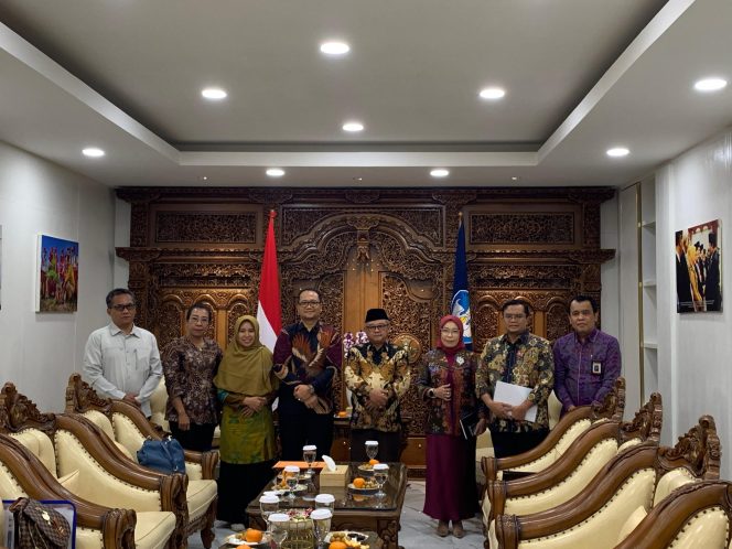 
					Wakil Wali Kota Tanjungbalai Sampaikan Langsung Usulan Revitalisasi Sekolah ke Mendikdasmen RI