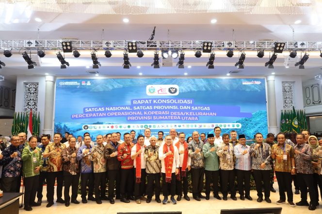 
					Wali Kota Mahyaruddin Hadiri Rapat Konsolidasi Satgas Nasional, Satgas Provinsi dan Satgas Kab/Kita Dalam Percepatan Operasional KDMP