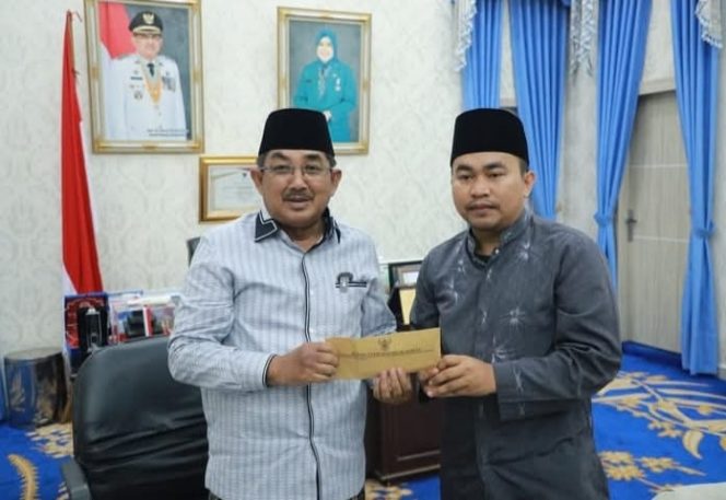 
					Bupati Tanjab Barat Dukung Penuh Abdul Latif di Ajang Nasional BAZNAS Santripreneur 2025