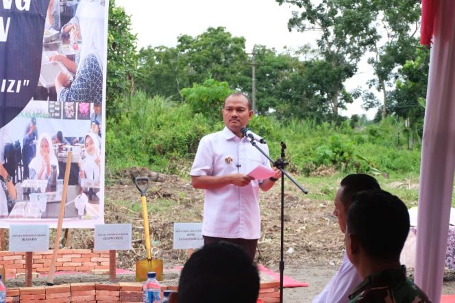 
					Wali Kota dan Wakil Wali Kota Tanjungbalai Menghadiri Ground Breaking Pembangunan Gedung Satuan Pelayanan Pemenuhan Gizi