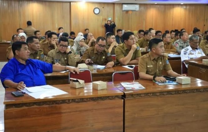 Bupati Anwar Sadat Pimpin Rapat Evaluasi LPPK Triwulan III Tanjab Barat Tahun 2025