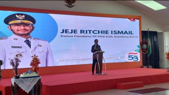 
					Jeje Ritchie Ismail, Minta PKK Bandung Barat Terus Jadi Gerakan Hati yang Menyentuh Kehidupan Keluarga