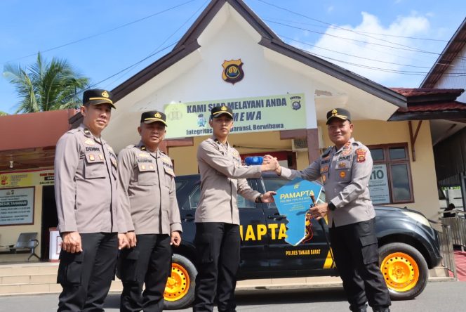 
					Tingkatkan Pelayanan, Kapolres Tanjab Barat Perkuat Kompetensi Perwira di SPKT Nomenklatur Kanit Berubah Menjadi Pamapta