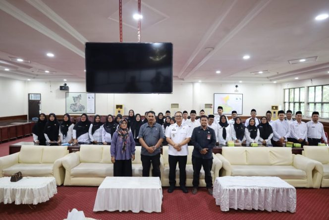 
					Via Daring, Mensos RI Lantik 35 Tenaga Teknis Khusus Kemensos di Dinsos Kota Tanjungbalai 