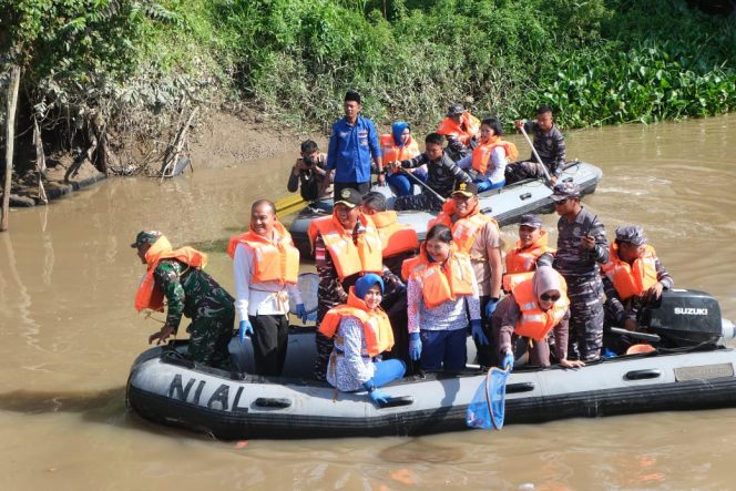 
					Wali Kota Mahyaruddin Salim Bersama Forkopimda Kompak Laksanakan Giat Aksi Bersihkan Sungai Sambut HUT ke-80 TNI