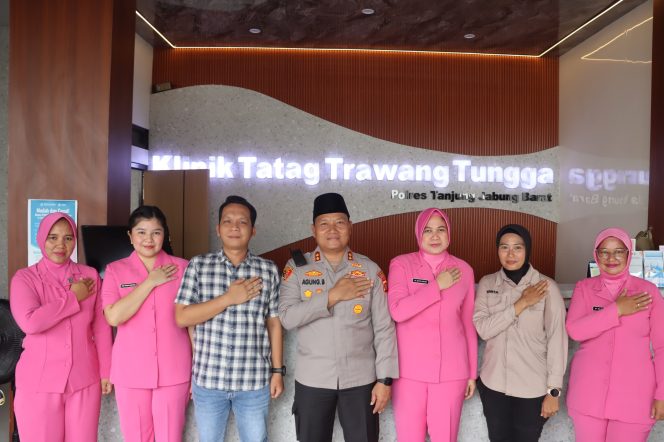 
					Gelar Bakti Kesehatan Gratis, Polres Tanjab Barat Disambut Antusias Warga: Terima Kasih Pak Polisi!