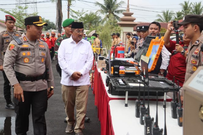 
					Apel Kesiapsiagaan dan Simulasi Tanggap Darurat Bencana Hidrometeorologi Digelar di Polres Tanjab Barat